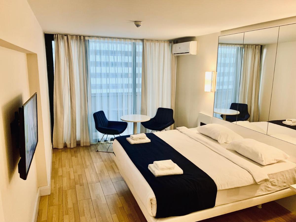 Batumi Apartments A&E Bagian luar foto