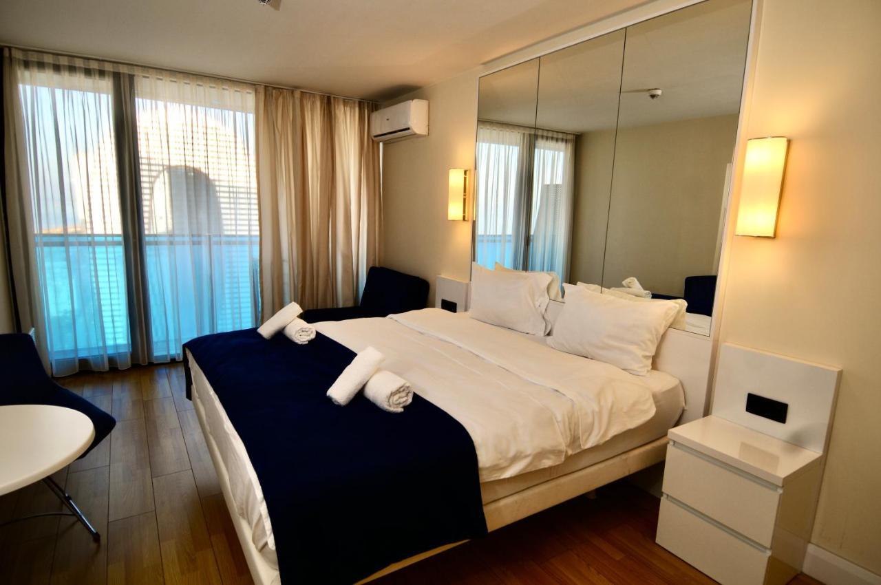 Batumi Apartments A&E Bagian luar foto