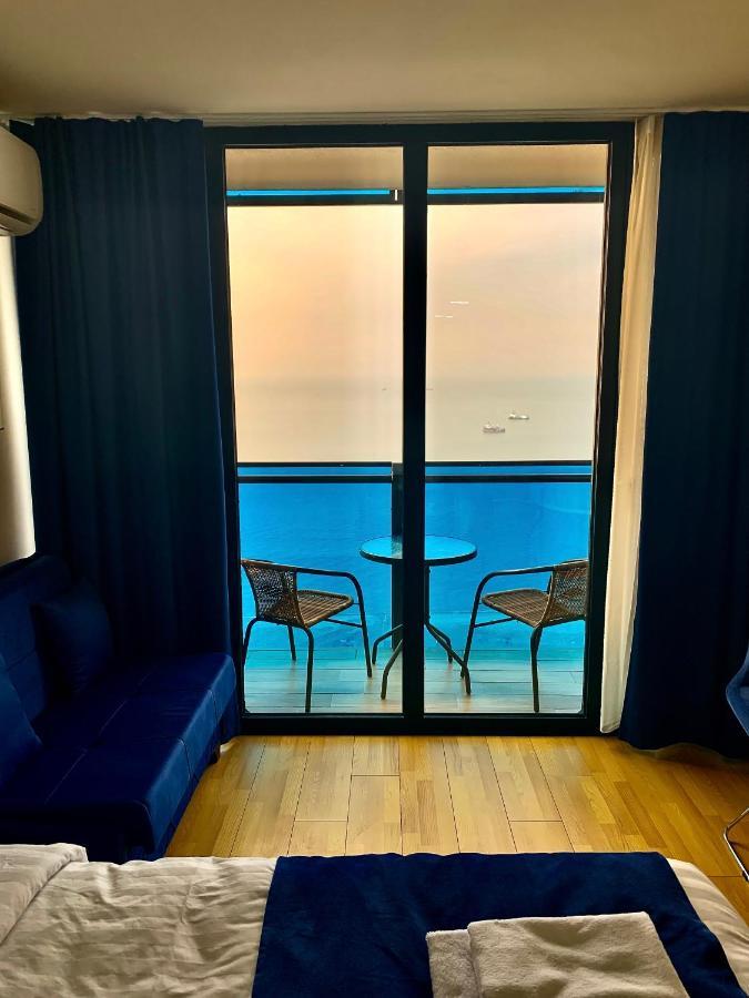 Batumi Apartments A&E Bagian luar foto