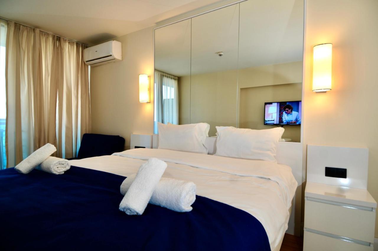 Batumi Apartments A&E Bagian luar foto