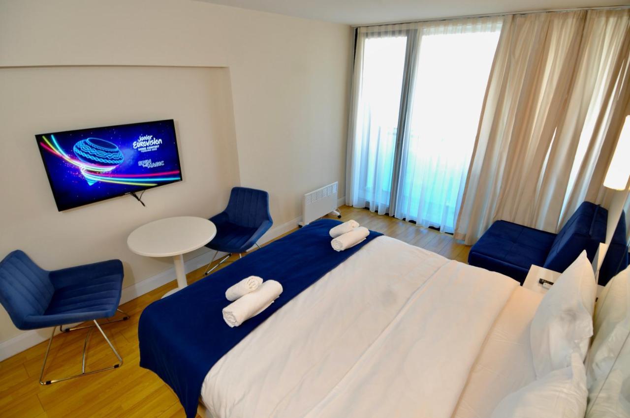 Batumi Apartments A&E Bagian luar foto