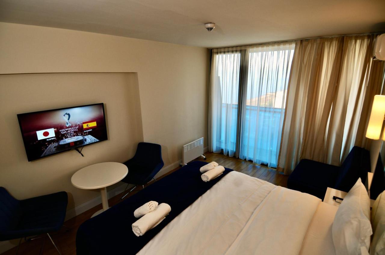 Batumi Apartments A&E Bagian luar foto