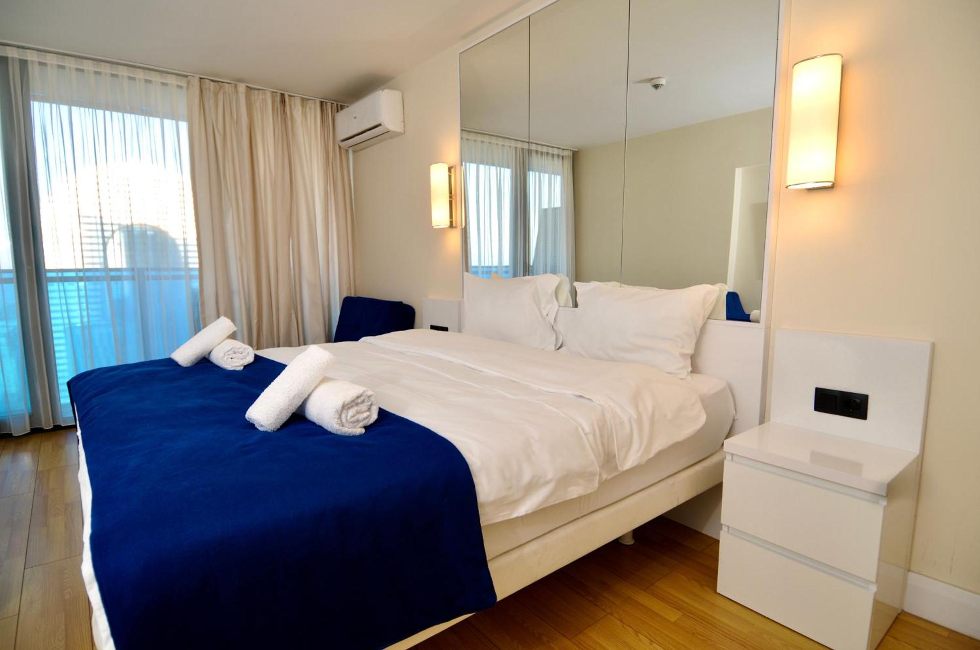 Batumi Apartments A&E Bagian luar foto